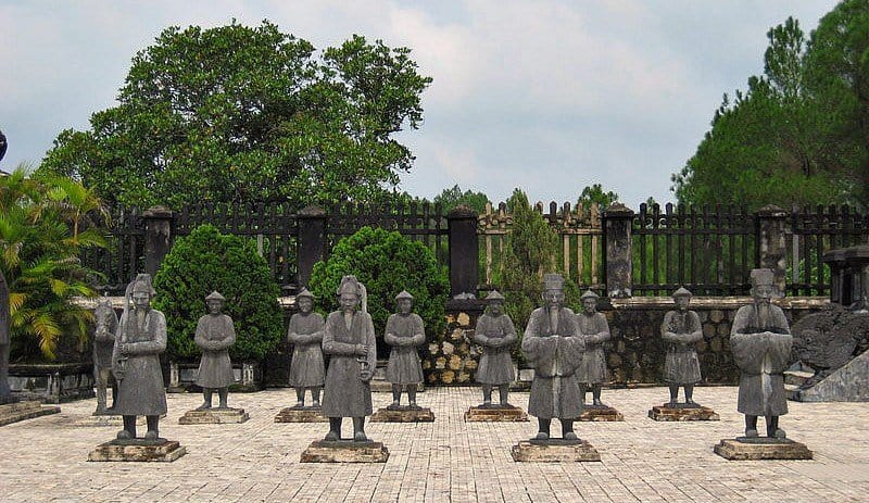 Vietnam – Tomb and Temple Hopping in Hue