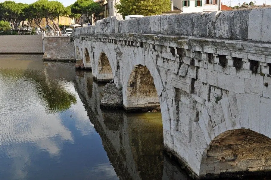 Ponti di Tiberio Bridge, Rimini