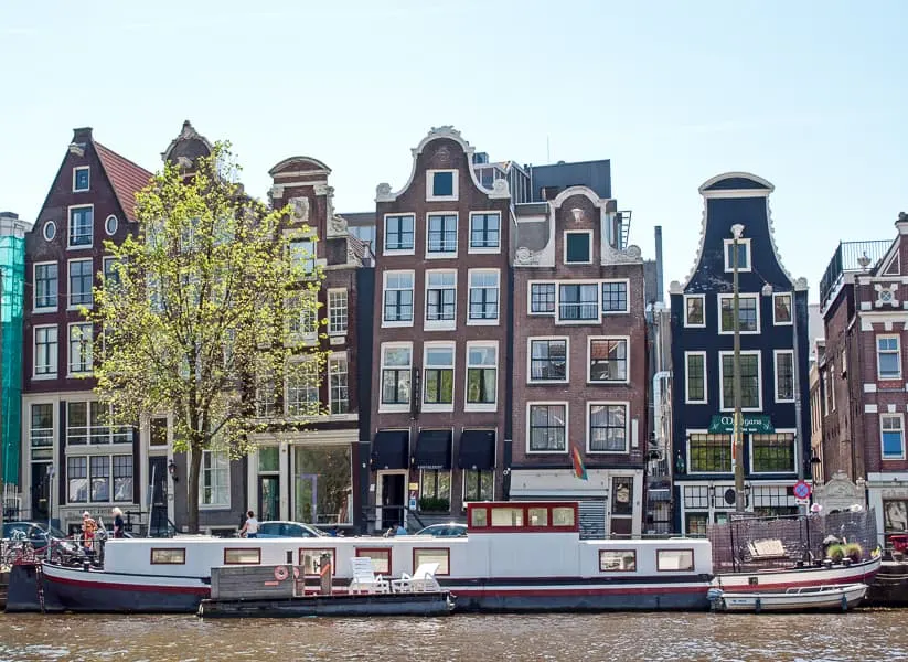 Leaning Amsterdam Houses