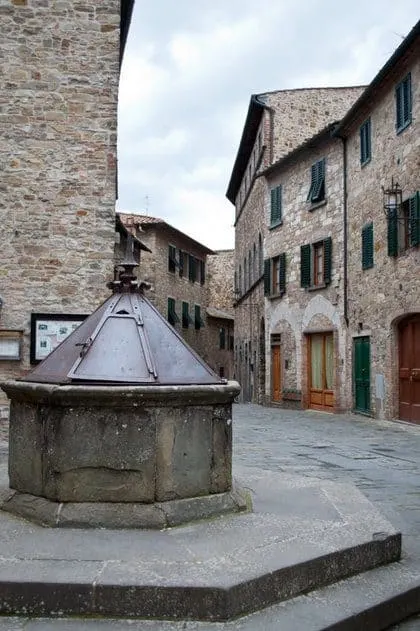 Octagonal Well in San Donato in Poggio, Tavarnelle, Tuscany