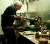 Craftsman at work l’Argento Firenze