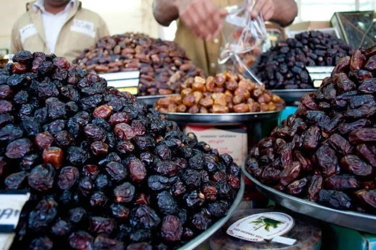 dates-dubai-market