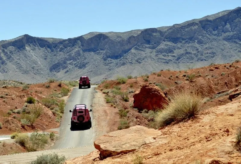 Pink-Jeeps-Valley-of-Fire