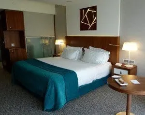 Sana-epic-hotel-bedroom-lisbon