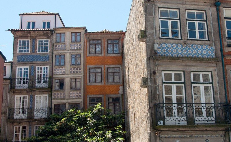 Tiled House Fascias Porto