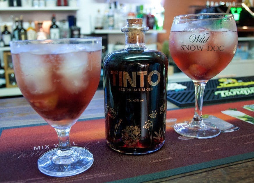 Tinto Red Premium Gin