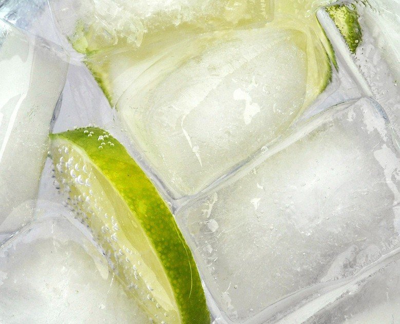 ice-lime-gin-tonic-worldginday