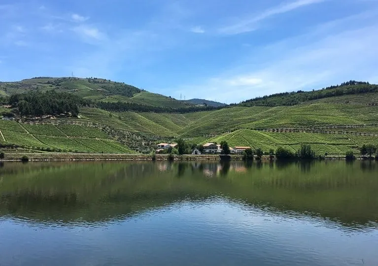 douro-valley-river-reflection