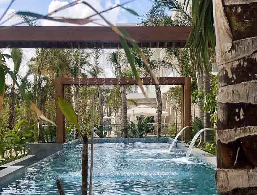 Wellness Pool, Amavi Hotel