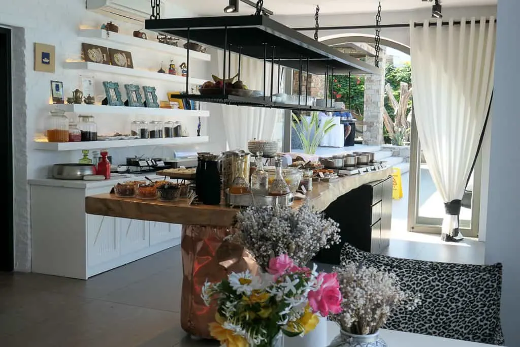 Grandma's Restaurant, Liostasi, Ios