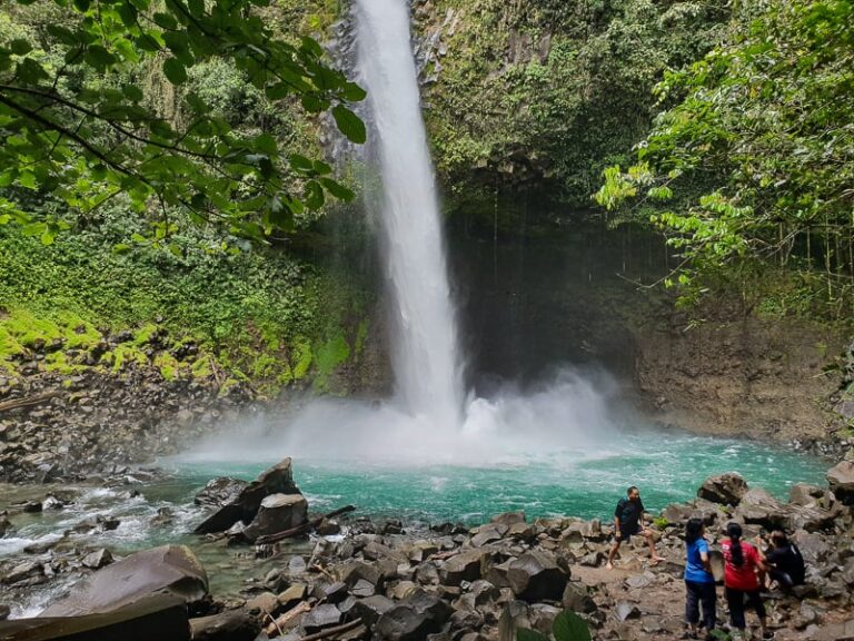 Wildlife, waterfalls and volcano walks in La Fortuna