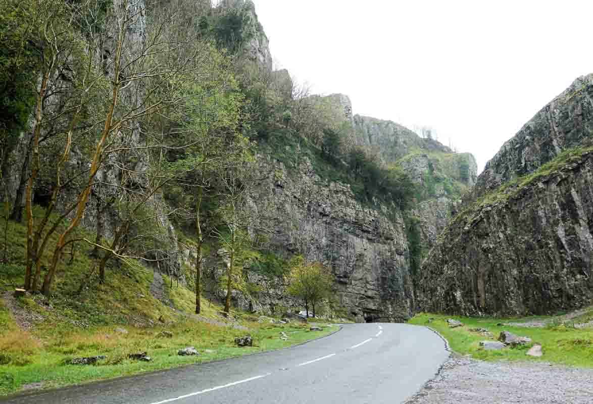  Route à travers les gorges du Cheddar 