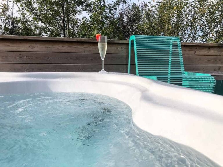 Luxury lodges with hot tubs