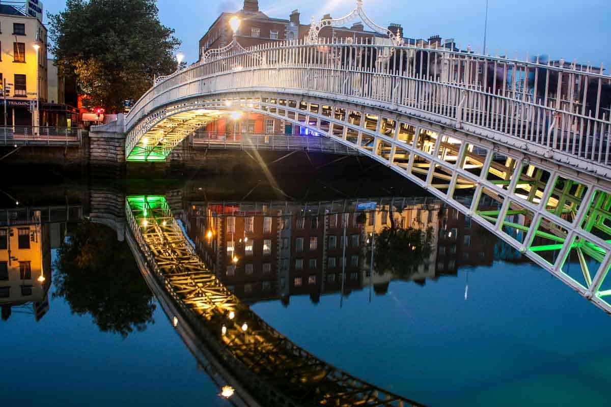 Ha'penny Bridge, Dublin