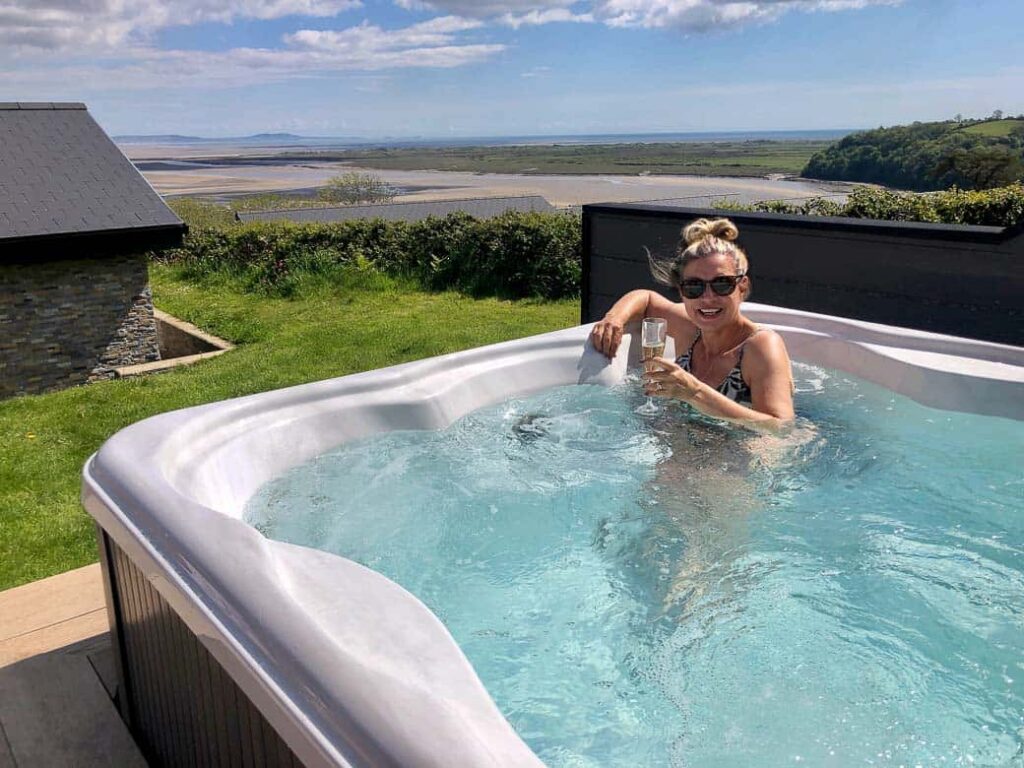 Luxury lodge with hot tub, Dylan Coastal Resort