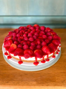 red berry cheesecake