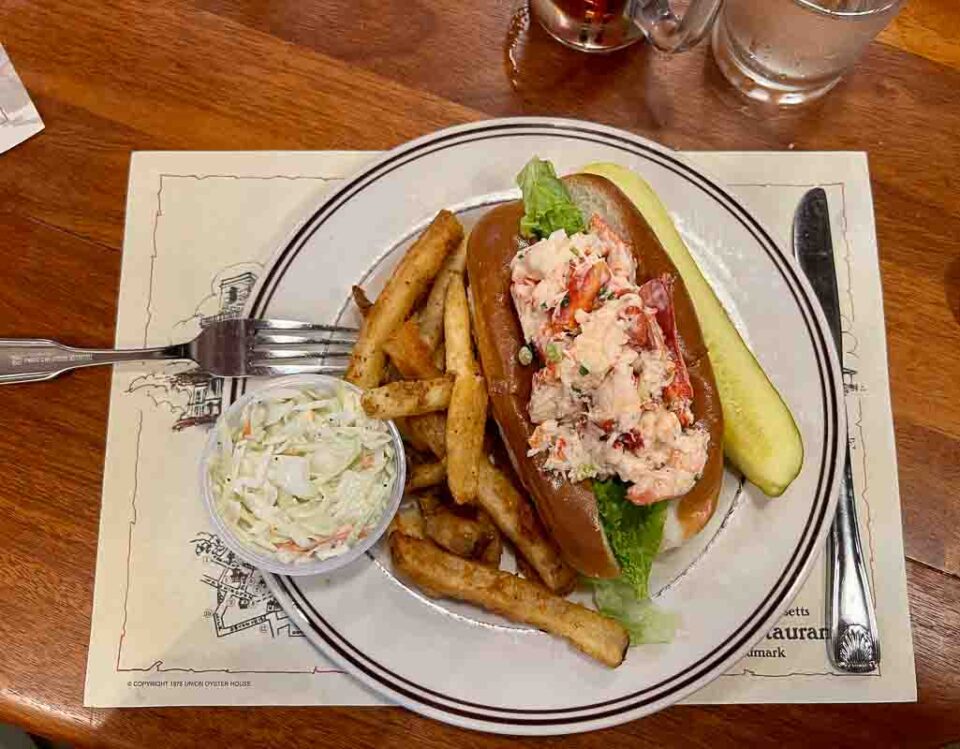 LobsterRollatUnionOysterHouseBoston The Travelbunny