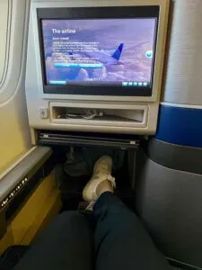 United Airlines Polaris seat legroom