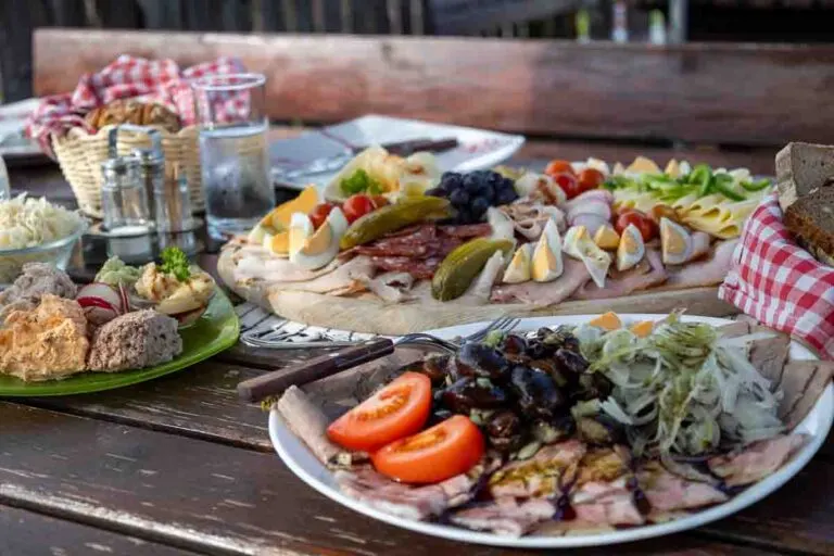 Brettljause at Buschenschank Dokter, Styra, Austria