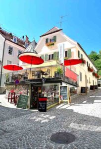 Gut Schlossberg, Graz tasting room, restaurant and shop