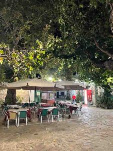 Platanos Tavern in Fourni, Crete