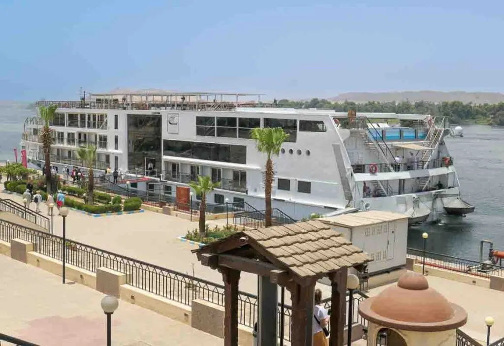 Egypt Luxury Nile cruise on Viking Osiris