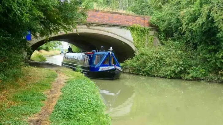 Narrow Boat Holidays: a weekend on the waterways 