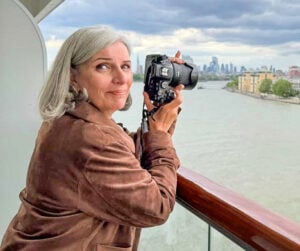 Suzanne Jones travel blogger and content creator